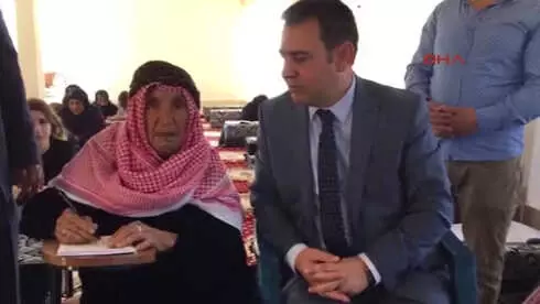 Şanlıurfa-109 Yaşında Okuma-yazma Öğreniyor Şanlıurfa-109 Yaşında Okuma-yazma Öğreniyor