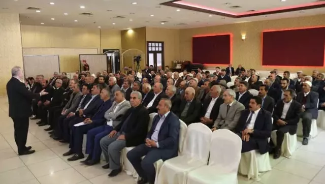 Tuşba'da 'Muhtarlarla İstişare' Toplantısı Tuşba'da 'Muhtarlarla İstişare' Toplantısı