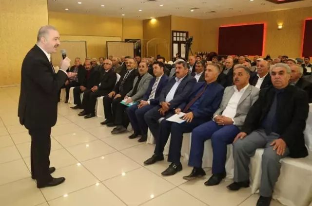Tuşba'da 'Muhtarlarla İstişare' Toplantısı Tuşba'da 'Muhtarlarla İstişare' Toplantısı