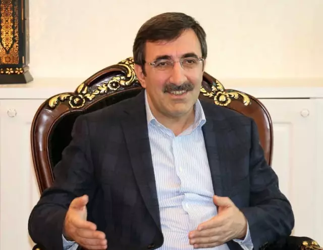 AK Parti Genel Başkan Yardımcısı Yılmaz'dan Vali Zorluoğlu'na Ziyaret AK Parti Genel Başkan Yardımcısı Yılmaz'dan Vali Zorluoğlu'na Ziyaret
