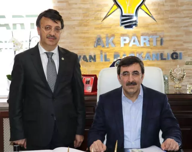 Ak Partili Yılmaz: Ak Partili Yılmaz: