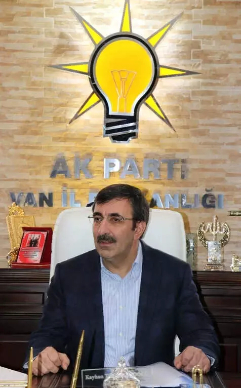 Ak Partili Yılmaz: 'Biz Halka Fatura Kesen Bir Parti Değiliz' Ak Partili Yılmaz: 'Biz Halka Fatura Kesen Bir Parti Değiliz'