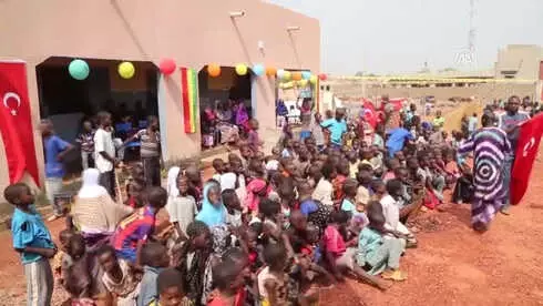 Cansuyu, Mali'de Okul ve Cami Açtı Cansuyu, Mali'de Okul ve Cami Açtı