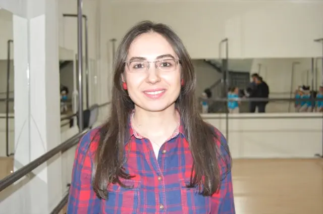 Rus Balerin Dinar Daki Minikleri Baleyle Tanıştırdı Haberi Fotografı Rus Balerin Dinar Daki Minikleri Baleyle Tanıştırdı