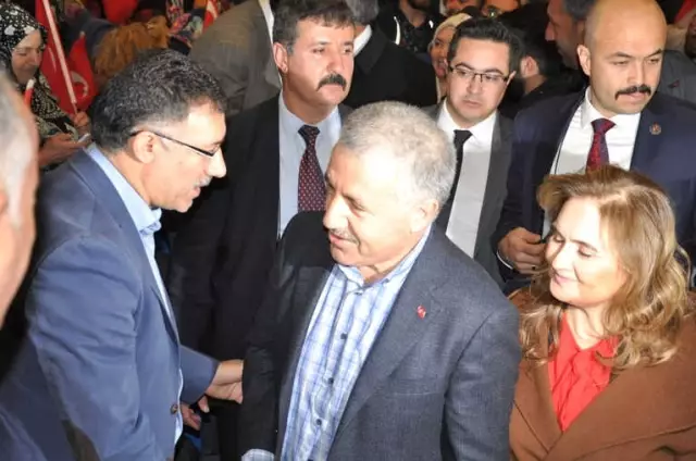Bakan Arslan: Dünyada 10 Büyük Projenin 6'sı Türkiye'de