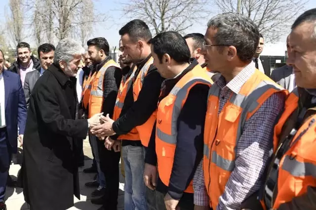 Başkan Tuna, Taksicilerin Teleplerini Dinledi Başkan Tuna, Taksicilerin Teleplerini Dinledi