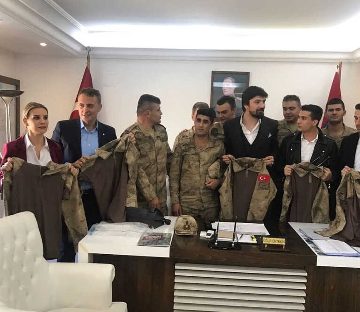 Fikret Orman'a Komando Üniforması Hediye Edildi