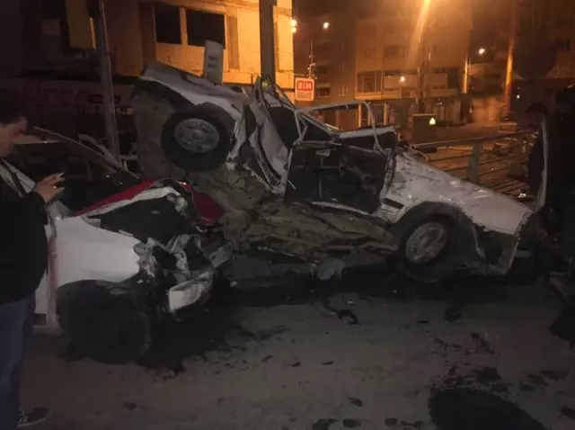 Otomobil ile Ticari Araç Çarpıştı: 1 Ölü