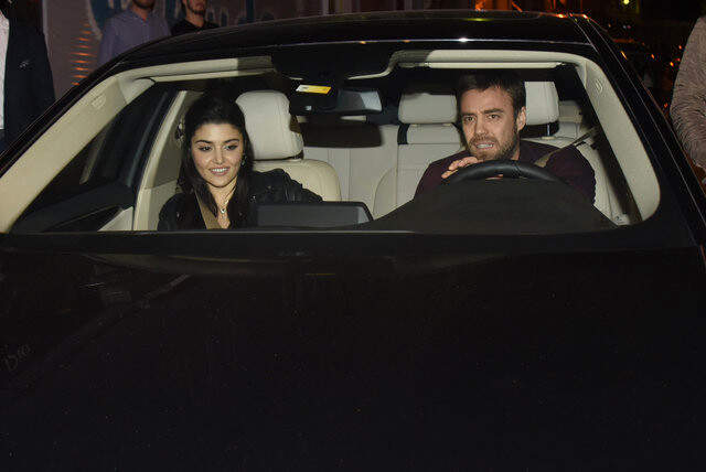 Merve Boluğur 'Kalbimi Aşk Kapatmadım' Deyince, Murat Dalkılıç Hande Erçel ile El Ele Poz Verdi