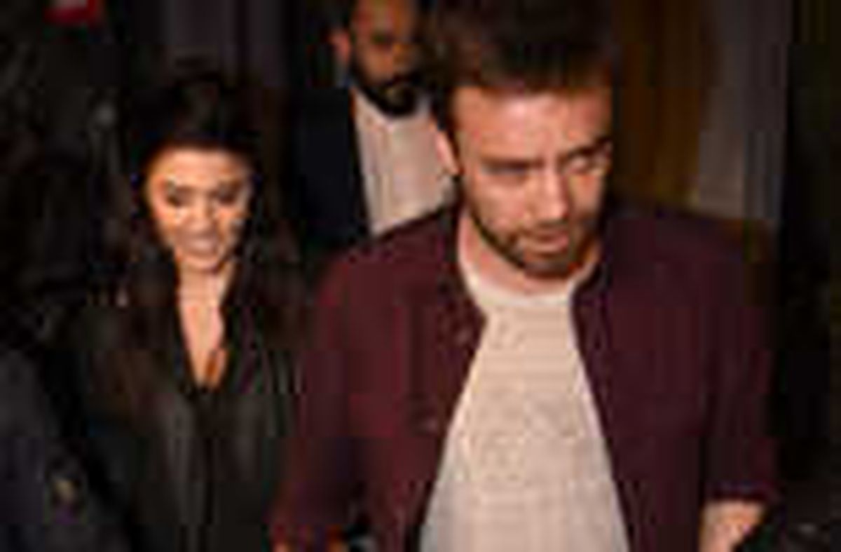 Merve Boluğur 'Kalbimi Aşka Kapatmadım' Deyince, Murat Dalkılıç Hande Erçel ile El Ele Poz Verdi