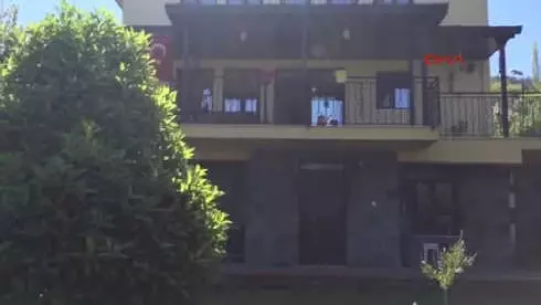 Bursa MHP Genel Sekreteri Büyükataman'ın Bursa'daki Villasına Hırsız Girdi Bursa MHP Genel Sekreteri Büyükataman'ın Bursa'daki Villasına Hırsız Girdi