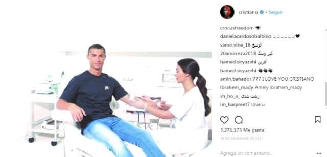 Cristiano Ronaldo'nun Kan Bağışı Yaptığı İçin Dövme Yaptırmıyor