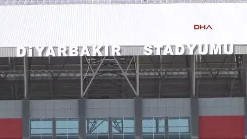 Diyarbakır Stadyumu'nun Final Maçına Yetişmesi İçin 200 Personel Görev Yapıyor Diyarbakır Stadyumu'nun Final Maçına Yetişmesi İçin 200 Personel Görev Yapıyor