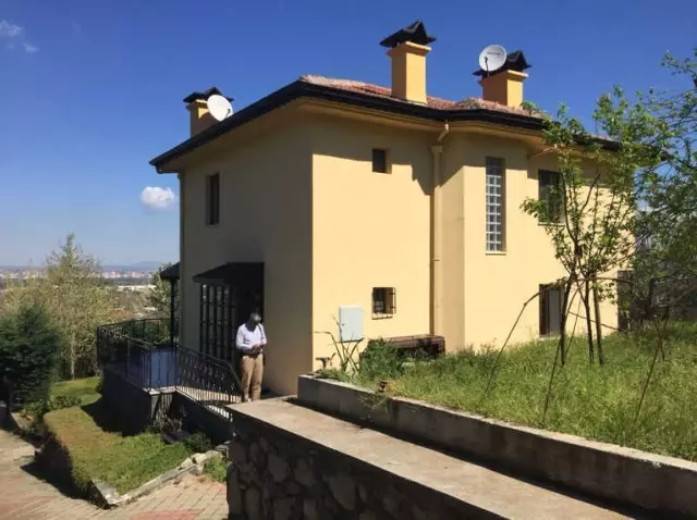MHP Genel Sekreteri İsmet Büyükataman'ın Evi Soyuldu MHP Genel Sekreteri İsmet Büyükataman'ın Evi Soyuldu