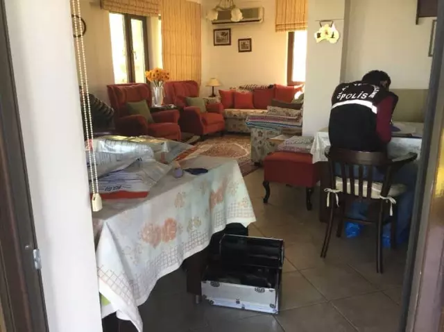 MHP Genel Sekreteri İsmet Büyükataman'ın Evi Soyuldu MHP Genel Sekreteri İsmet Büyükataman'ın Evi Soyuldu