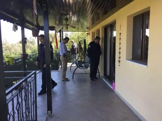 MHP Genel Sekreteri İsmet Büyükataman'ın Evi Soyuldu MHP Genel Sekreteri İsmet Büyükataman'ın Evi Soyuldu