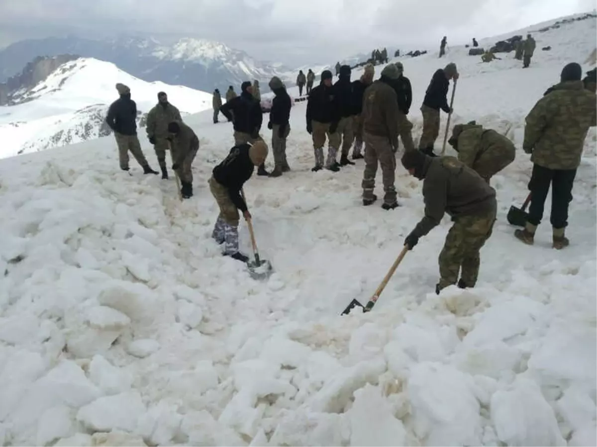 Hakkari Kırsalında Nefes Kesen Operasyon