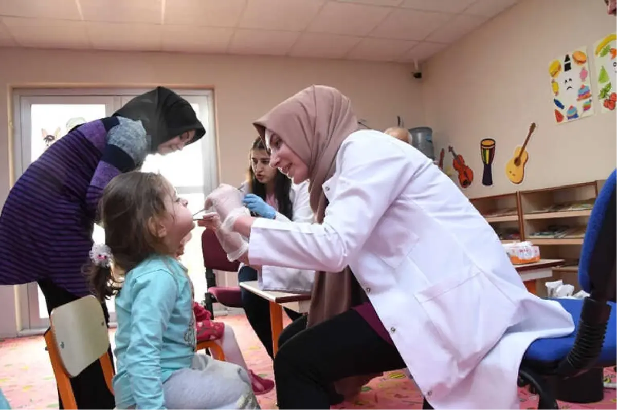 Miniklere Ağız ve Diş Sağlığı Taraması