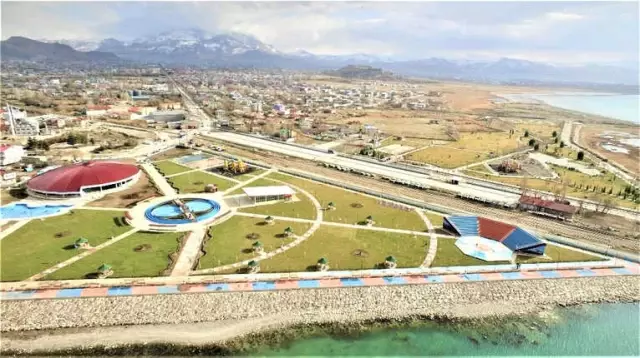 Tuşba Belediyesi'nin, '15 Temmuz Şehitler Parkı' Cıvıl Cıvıl Tuşba Belediyesi'nin, '15 Temmuz Şehitler Parkı' Cıvıl Cıvıl