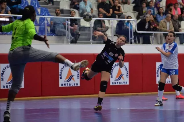 Muratpaşa Belediyespor Güle Oynaya - Spor