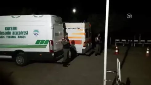 Sarıoğlan'da Baba ve 12 Yaşındaki Oğlu Öldürüldü Sarıoğlan'da Baba ve 12 Yaşındaki Oğlu Öldürüldü