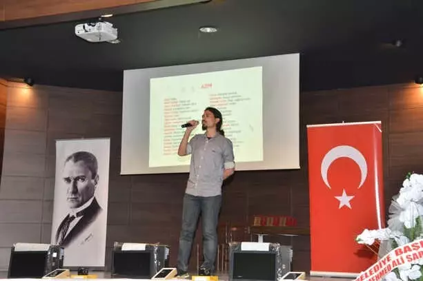 Gediz'de Safahat'ı Okuma ve Anlama Yarışması Finali Yapıldı Gediz'de Safahat'ı Okuma ve Anlama Yarışması Finali Yapıldı