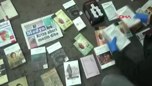 Gün Matbaacılığa Düzenlenen Operasyonda 20 Kişi Tutuklandı Gün Matbaacılığa Düzenlenen Operasyonda 20 Kişi Tutuklandı