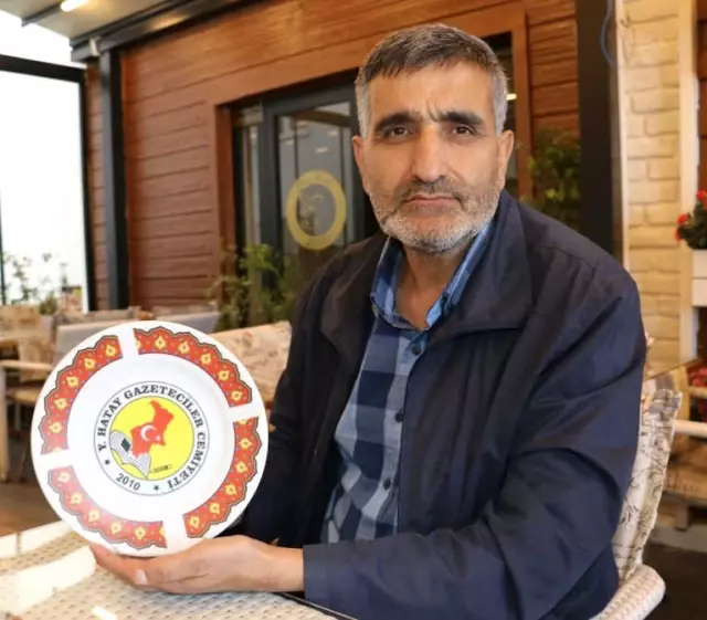 Hatay Gazeteciler Cemiyetinden Vanlı Gazeteci Çurku'ya Plaket Hatay Gazeteciler Cemiyetinden Vanlı Gazeteci Çurku'ya Plaket