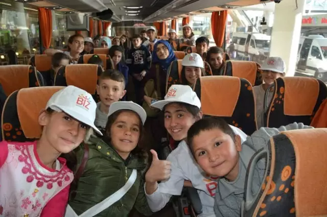 4. Muş Kafilesi Öğrencileri Aydın'a Misafir Oldu 4. Muş Kafilesi Öğrencileri Aydın'a Misafir Oldu