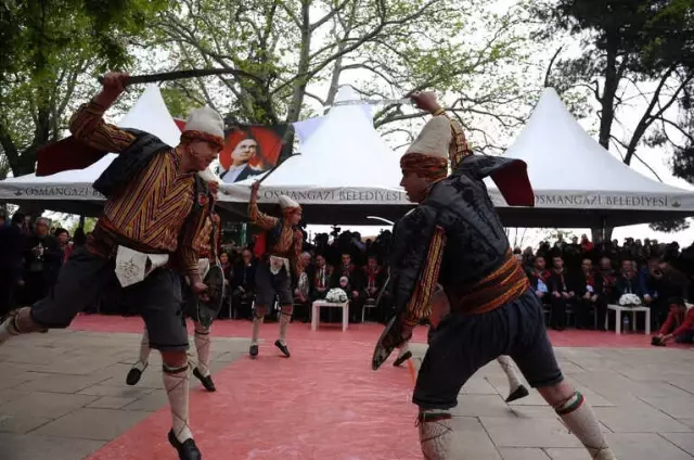 Bursa'da Ünlü Sanatçılarla Fetih Coşkusu İzdihamı... Bursa'da Ünlü Sanatçılarla Fetih Coşkusu İzdihamı...