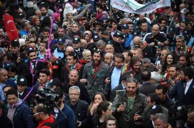 Bursa'da Ünlü Sanatçılarla Fetih Coşkusu İzdihamı... Bursa'da Ünlü Sanatçılarla Fetih Coşkusu İzdihamı...