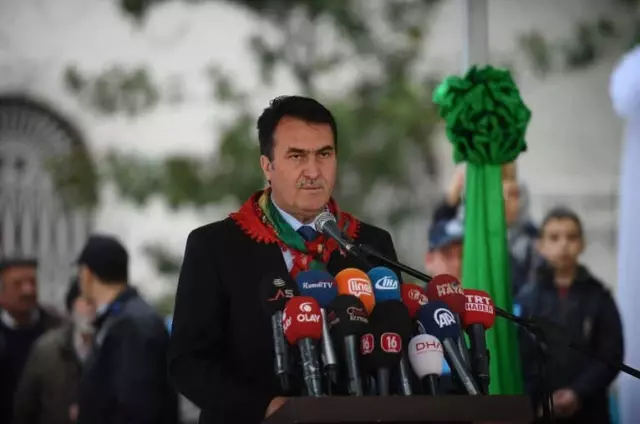 Bursa'da Ünlü Sanatçılarla Fetih Coşkusu İzdihamı... Bursa'da Ünlü Sanatçılarla Fetih Coşkusu İzdihamı...