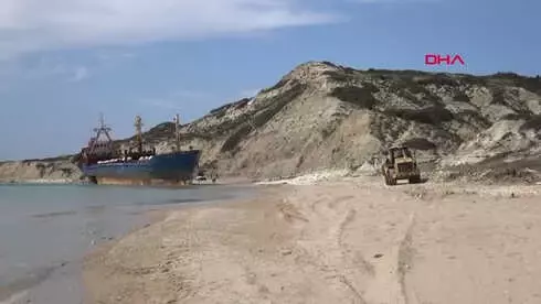Çanakkale Bozcaada'nın Davetsiz Misafiri 'Mercy God' İsimli Gemi İçin Veda Partisi