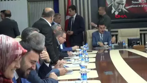 Malatya Bakan Tüfenkci: Muhalefet İş Üretemeyince Laf Üretmeye Çalışıyor Malatya Bakan Tüfenkci: Muhalefet İş Üretemeyince Laf Üretmeye Çalışıyor
