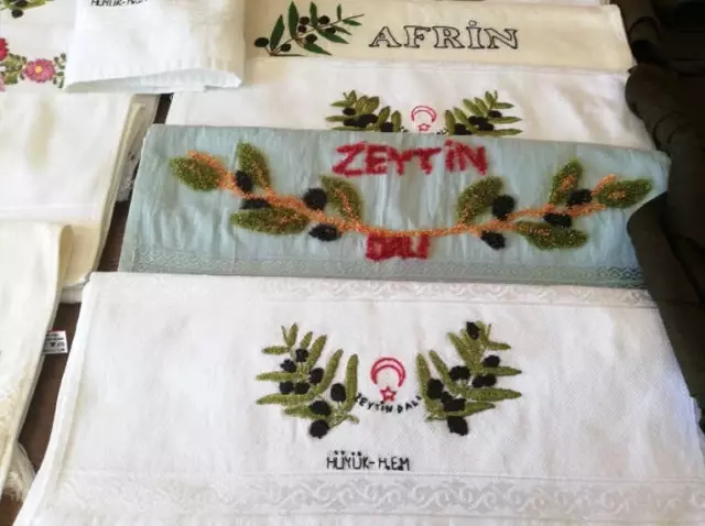 Kursiyerlerden Mehmetçiğe Zeytin Dalı İşlemeli Hediyeler