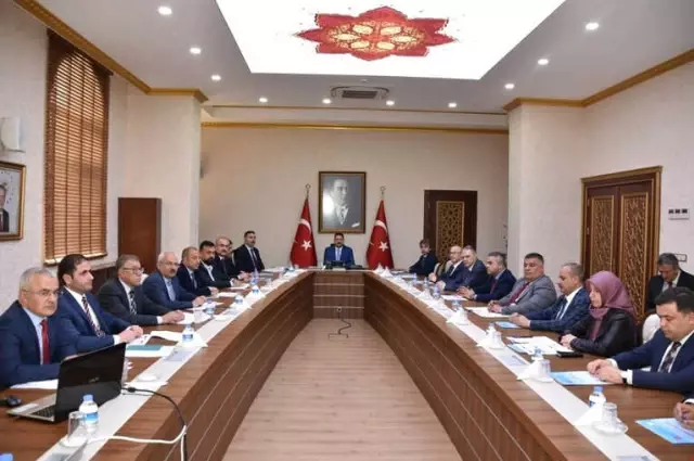 İstihdam ve Mesleki Eğitimi Değerlendirdiler İstihdam ve Mesleki Eğitimi Değerlendirdiler