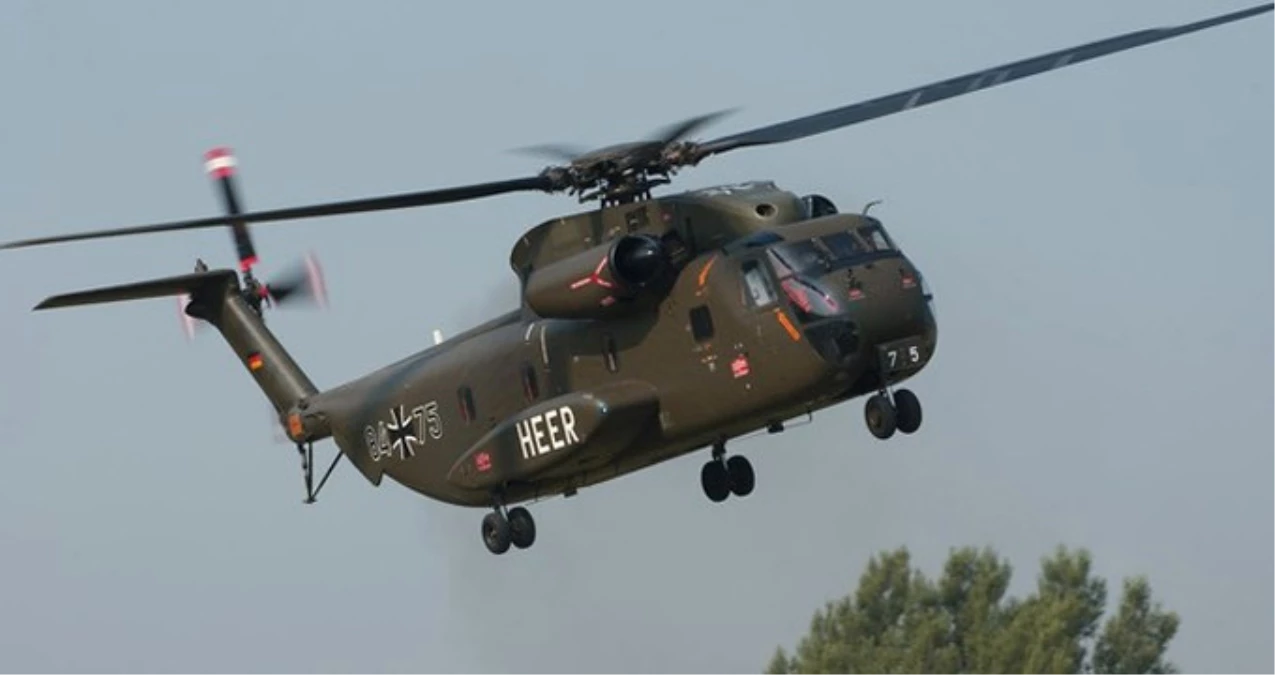 Almanya'da Askeri Helikopter Düştü: 1 Ölü