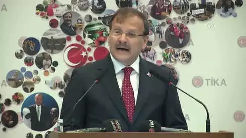 Başbakan Yardımcısı Çavuşoğlu: 'Bu Dünyayı İyilik Değiştirir' Başbakan Yardımcısı Çavuşoğlu: 'Bu Dünyayı İyilik Değiştirir'