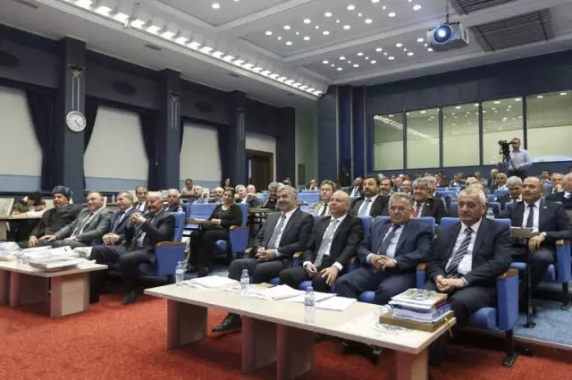 Büyükşehir Meclisi'nde Komisyonlar Belirlendi
