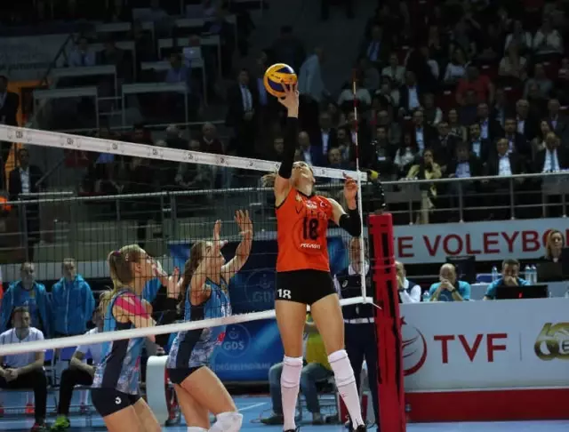 Cev Kupası: Eczacıbaşı Vitra: 3 - Minchanka Minsk: 0 Cev Kupası: Eczacıbaşı Vitra: 3 - Minchanka Minsk: 0
