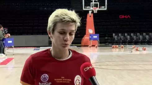 Galatasaray Kadın Basketbol Takımı Kaptanı Işıl Alben Taraftarımızın Müthiş Desteğiyle Avantajlı... Galatasaray Kadın Basketbol Takımı Kaptanı Işıl Alben Taraftarımızın Müthiş Desteğiyle Avantajlı...