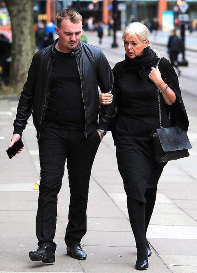 İğrenç Olay! 53 Yaşında Kadın Öğretmen 15 Yaşındaki Öğrencisiyle İlişkiye Girdi