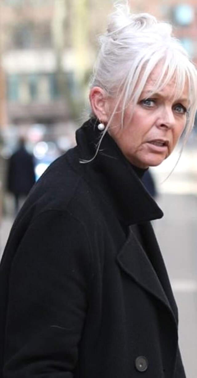 İğrenç Olay! 53 Yaşında Kadın Öğretmen 15 Yaşındaki Öğrencisiyle İlişkiye Girdi