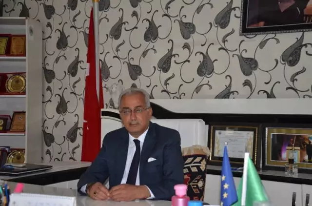 Nisan Yağmuru Çiftçinin Yüzünü Güldürdü Nisan Yağmuru Çiftçinin Yüzünü Güldürdü