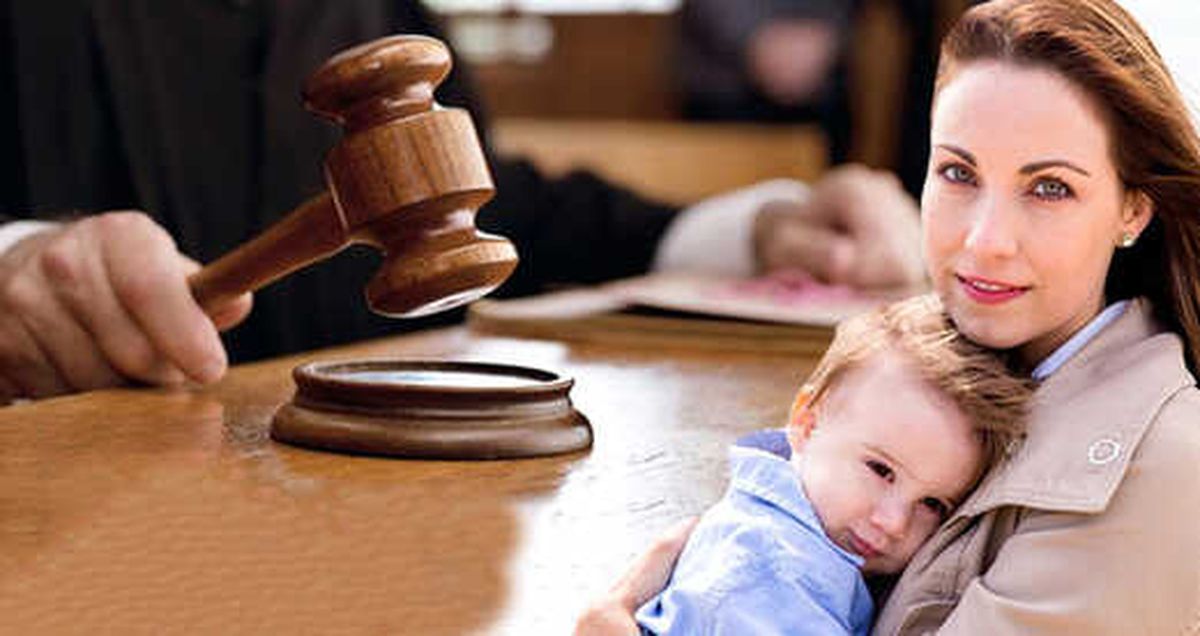 AYM'den Emsal Karar! Boşanmış Anne, Çocuğuna Soyadını Verebilecek