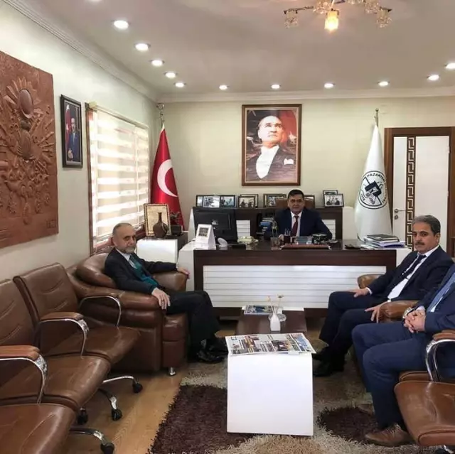 İl Müdürü Erdoğan'dan Başkan Yalçın'a Ziyaret İl Müdürü Erdoğan'dan Başkan Yalçın'a Ziyaret