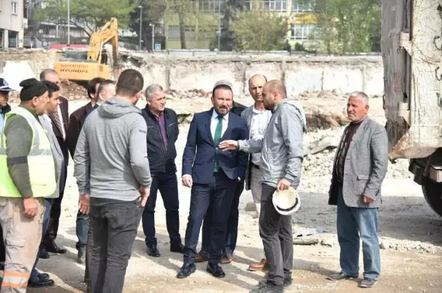 Başkan Doğan, Eski Hastane Alanında İnceleme Yaptı Başkan Doğan, Eski Hastane Alanında İnceleme Yaptı