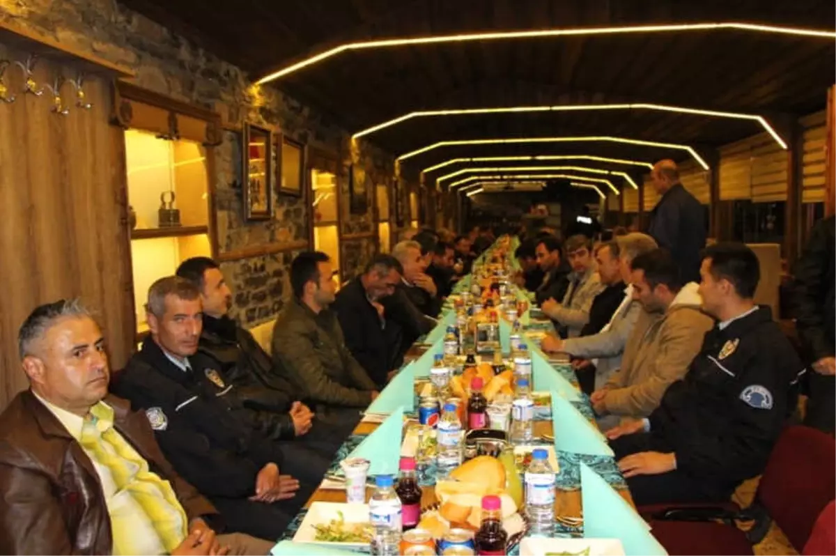 Başkan Tutal'dan Emniyet Güçlerine Yemek