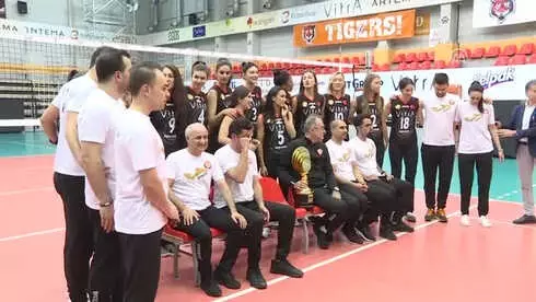 Eczacıbaşı Vitra Medyayla Buluştu Eczacıbaşı Vitra Medyayla Buluştu