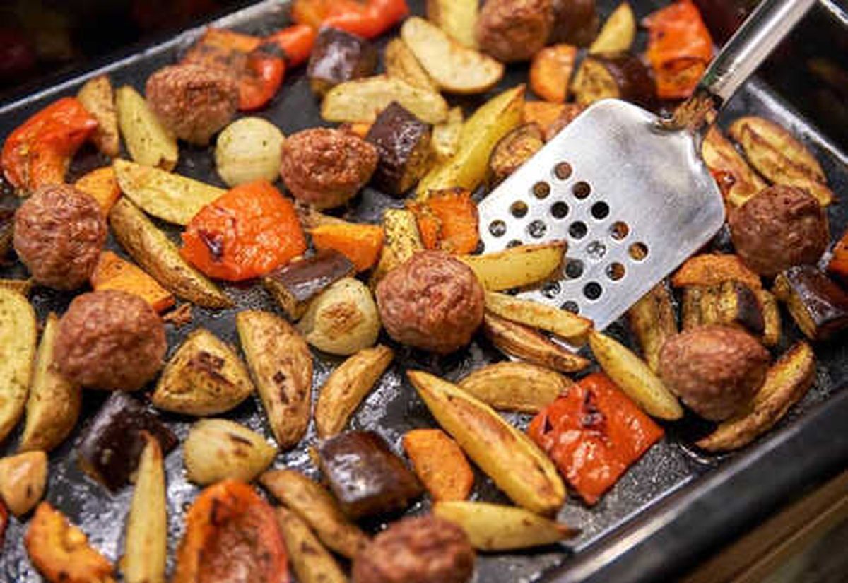Fırında Köfteli Patlıcan Kebabı Tarifi